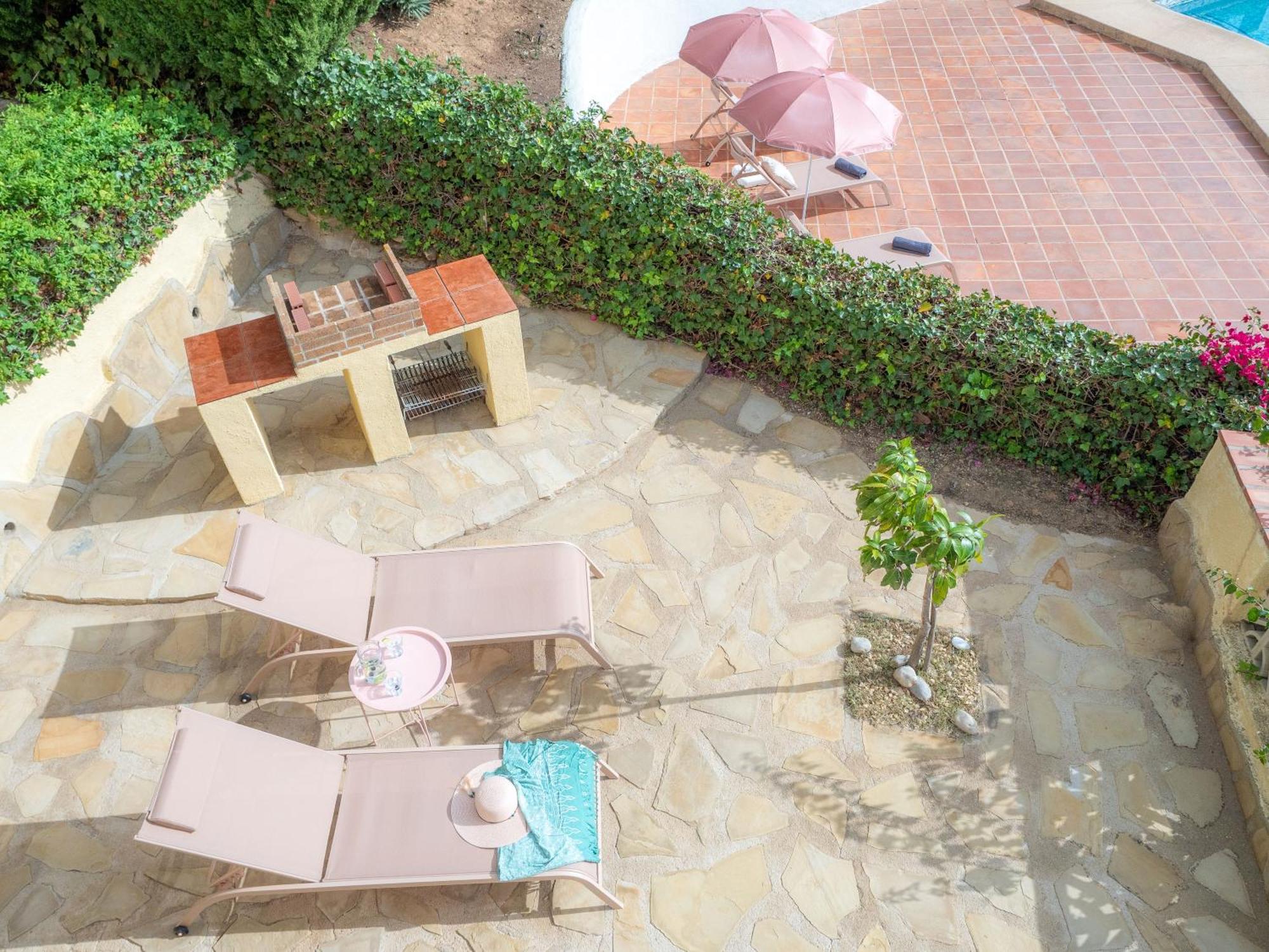 Authentic Groundfloor Apartment In Beautiful Villa, 哈维亚 外观 照片